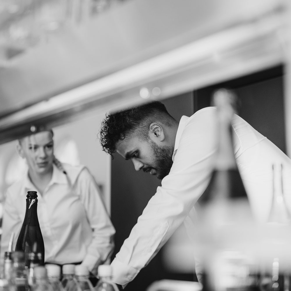 Catering: Barkeeper mixt Getränke Catering, Barkeeper, better taste, Caterer Ludwigsburg