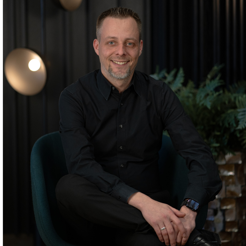 Markus Friedrich Operativer Leiter Markus Friedrich Operativer Leiter Bereich Motorsport