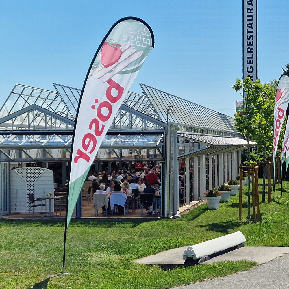 Spargelrestaurant Böser by better taste in Forst bei Bruchsal, Außenansicht auf Cabrio-Terrasse